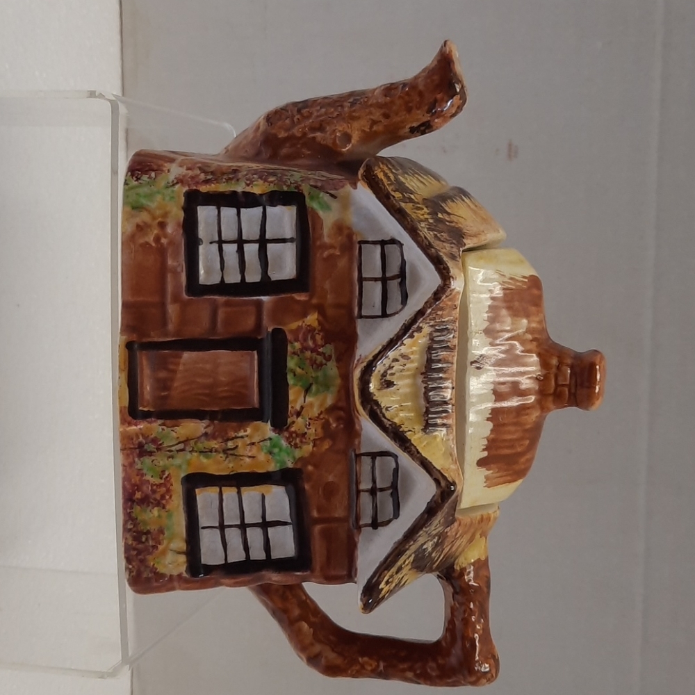 Vintage tea pot